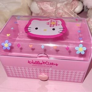 Hello Kitty Houndstooth
Accessory Drawer Box
